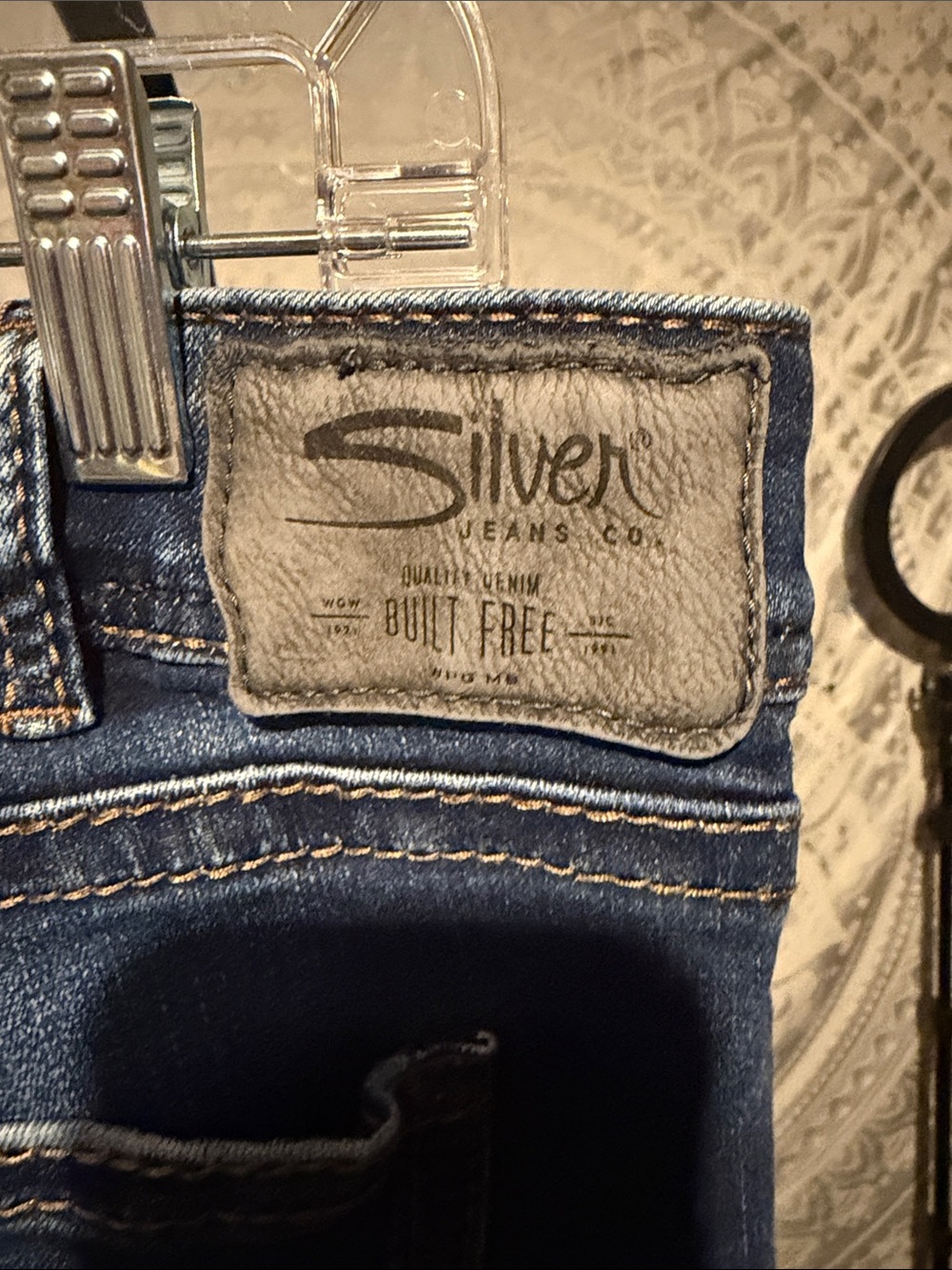 Silver Jeans Women's Boot Cut Dark Blue Denim size 32/31 - Picture 3 of 6